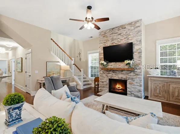 8 Dove Tree Ln, Bluffton, SC 29910