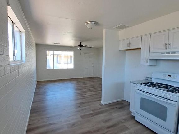 4th image of 701 W 12th St APT A