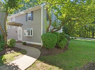 55 Countryside Dr, Basking Ridge, NJ 07920