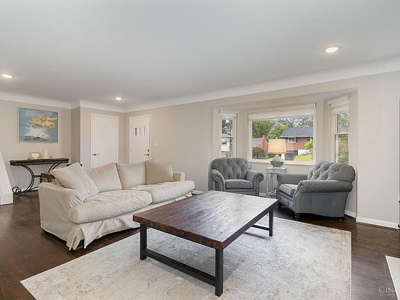 4th image of 1728 Friartuck Ln