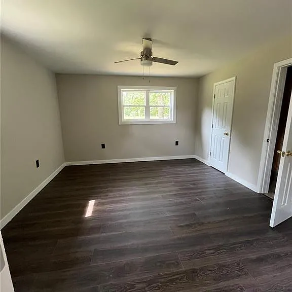 1126 Shady Rd NE — Photo 5