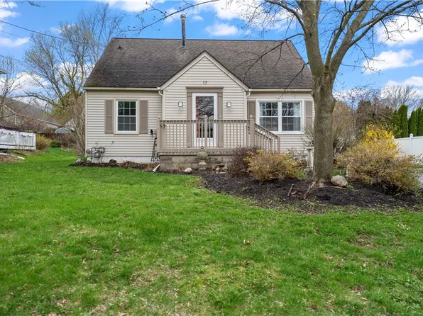 17 Suffolk St, Fairport, NY 14450