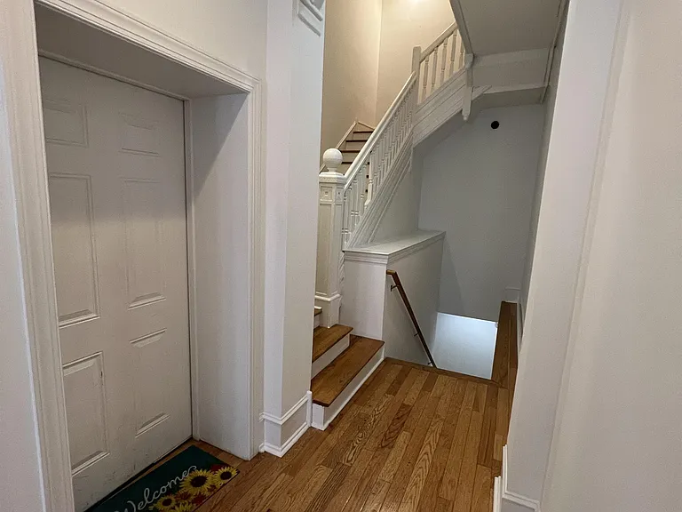 3323 Powelton Ave #1R — Photo 6