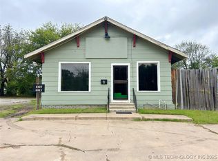 204 E Main St, Henryetta, OK 74437
