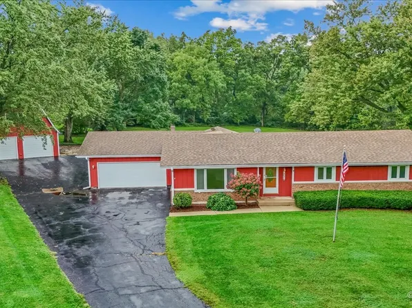 4731 Foxboro Ct, Richmond, IL 60071