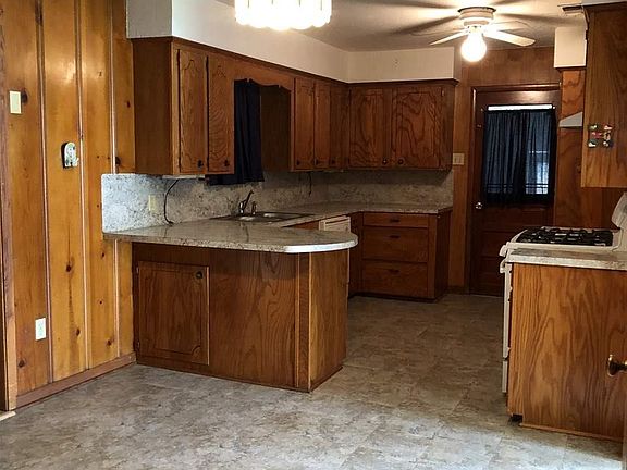 5th image of 3524 Van Buren St