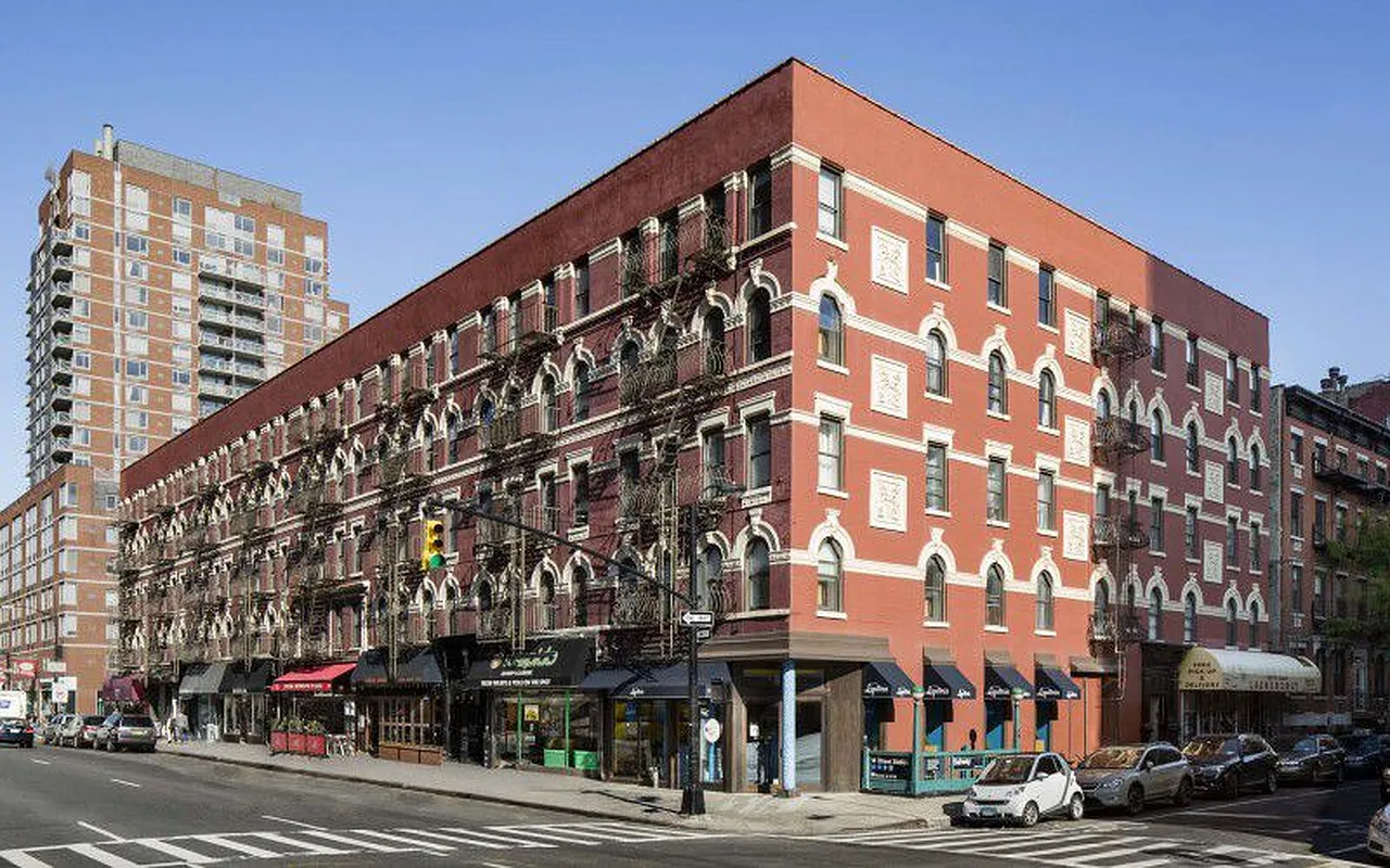 112 8th Avenue in Chelsea : Sales, Rentals, Floorplans | StreetEasy