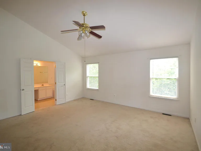 4209 Trumbo Ct — Photo 18