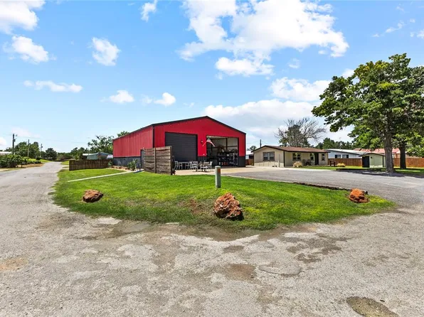 618 S Lynn St, Fort Cobb, OK 73038