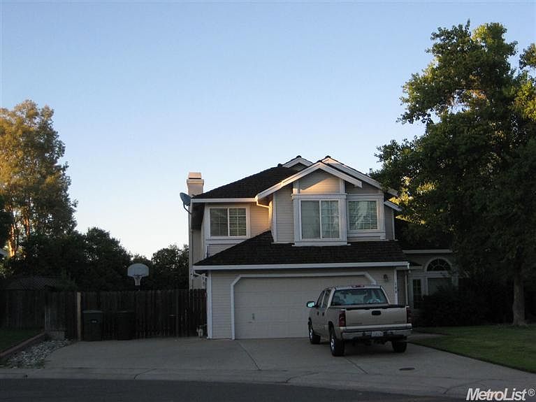 1st image of 100 Triple Oak Ct