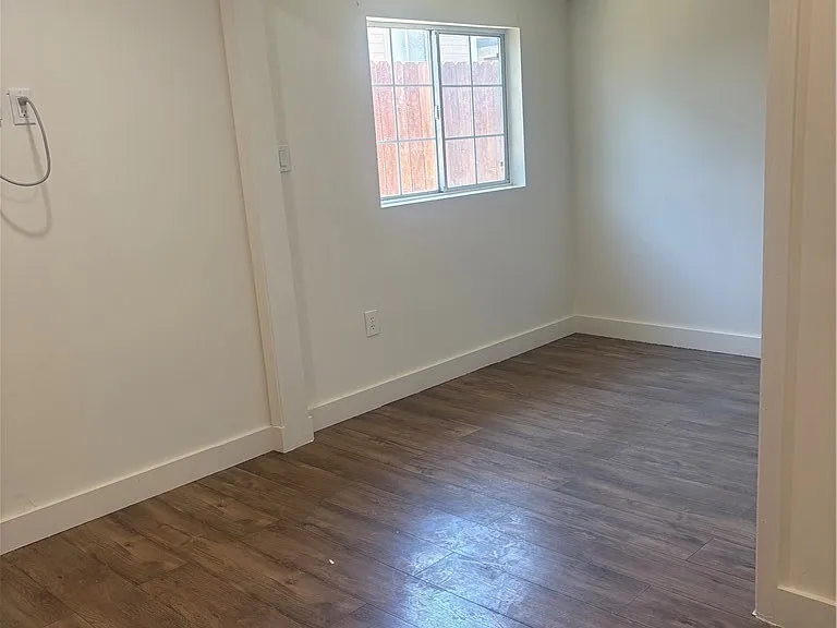 37 Garden Dr — Photo 4