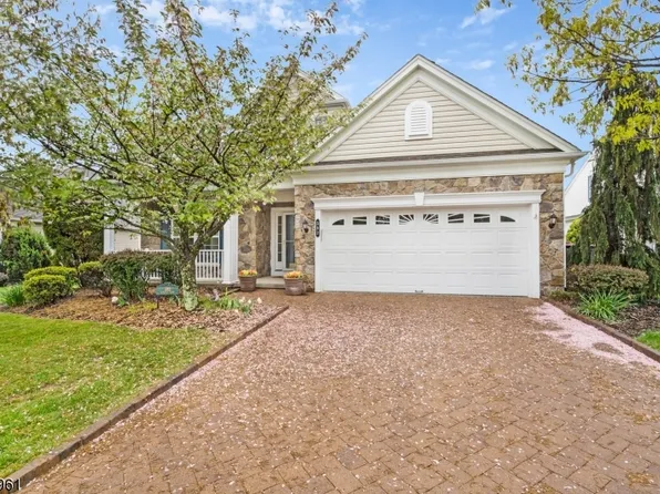 392 Windfall Ln, Franklin Twp., NJ 08873