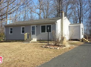 127 Overlook Dr, Northampton, MA 01062