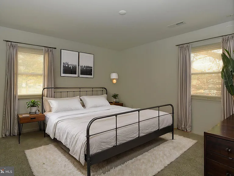 205B Cricklewood Cir — Photo 9