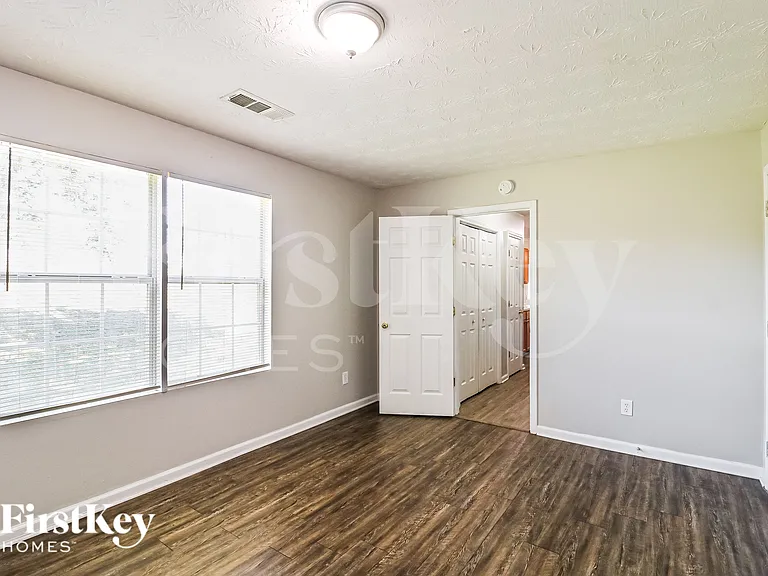 420 Underwood Ct — Photo 14