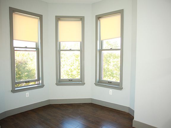3rd image of 570 Hancock St #2S
