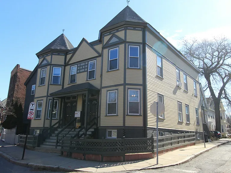204 River St #208 — Photo 2