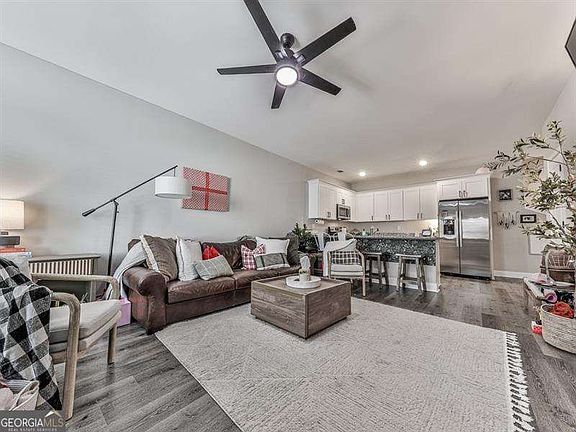 5th image of 24 N Rim Dr