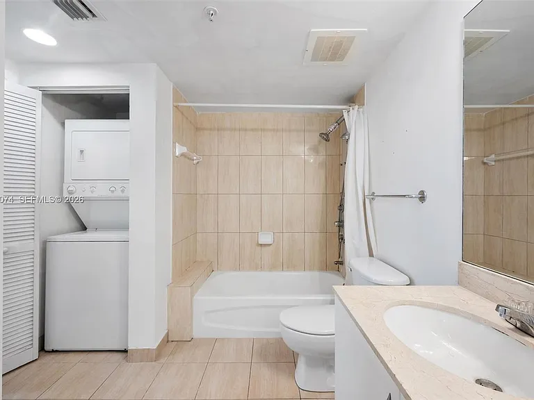 1750 N Bayshore Dr #1504 — Photo 12