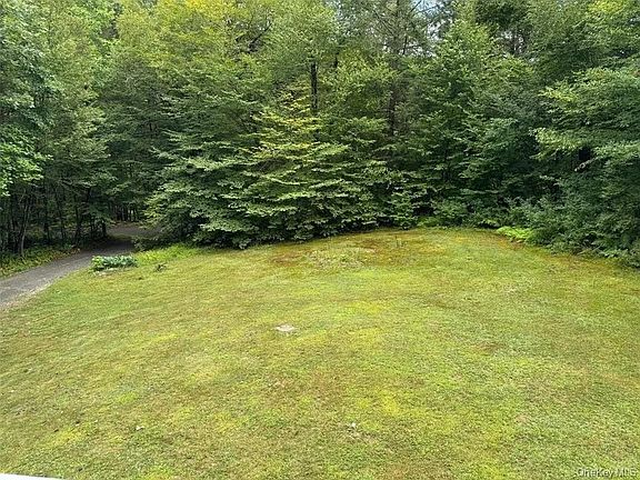 2nd image of 2553 Bouchouxville Road