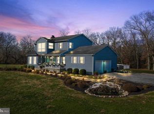 16 N Game Creek Rd, Carneys Pt, NJ 08069