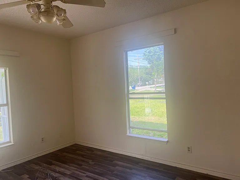 125 W College Ave — Photo 10