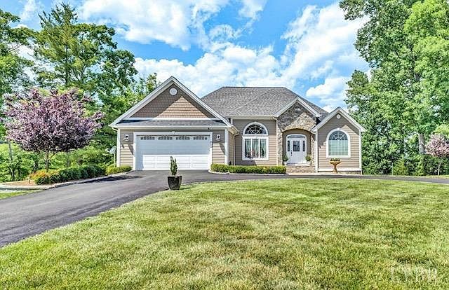 2nd image of 701 Compass Cove Cir