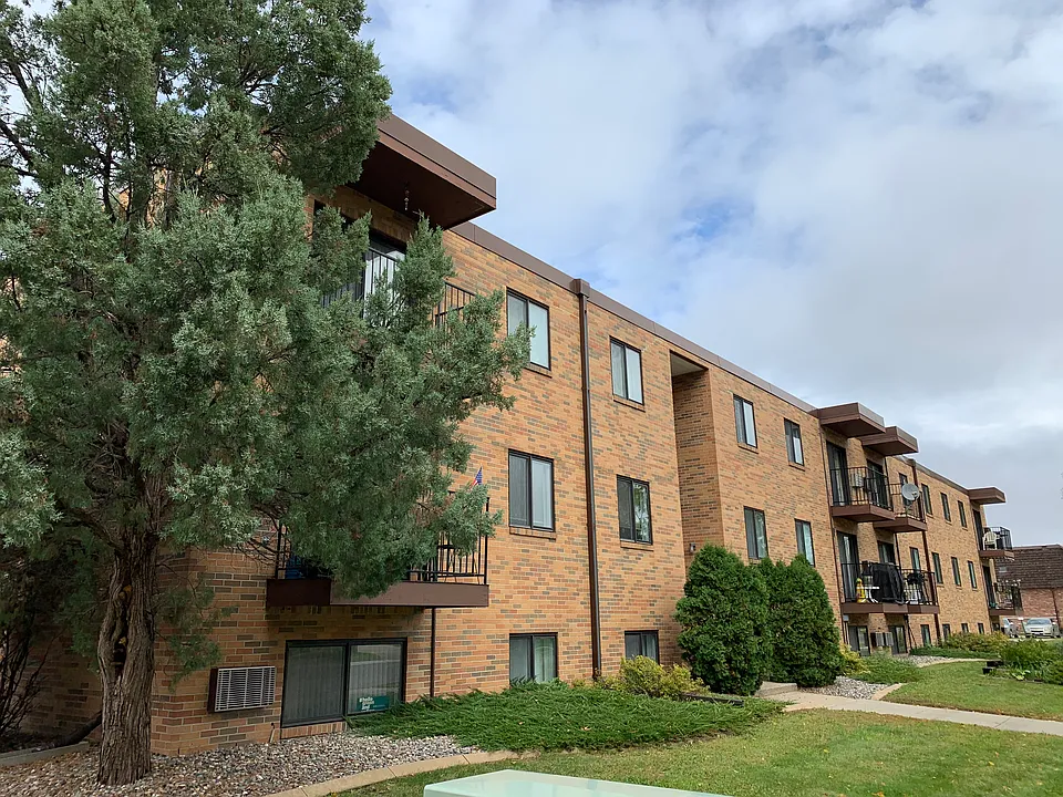 Cottonwood Apartments