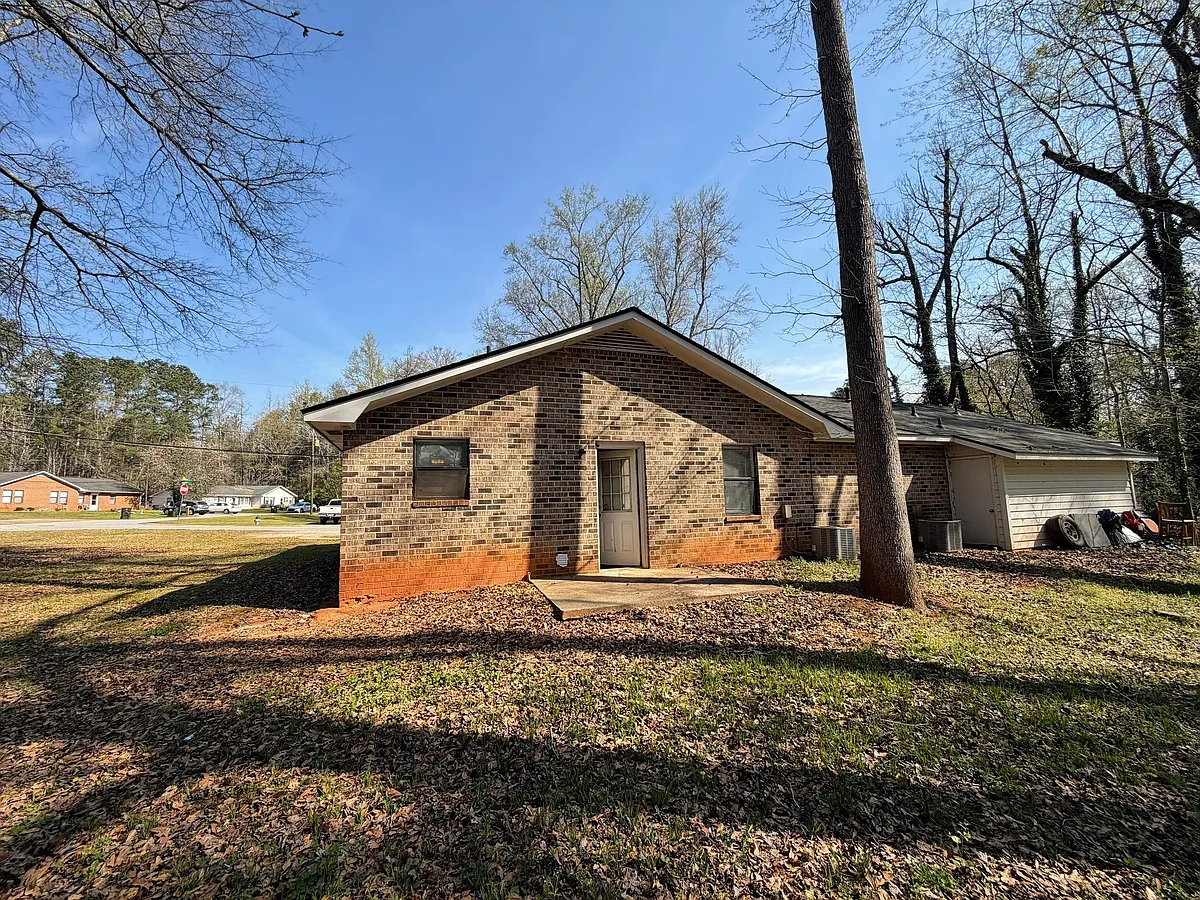 Building Photo - 197 Laurie Dr #197