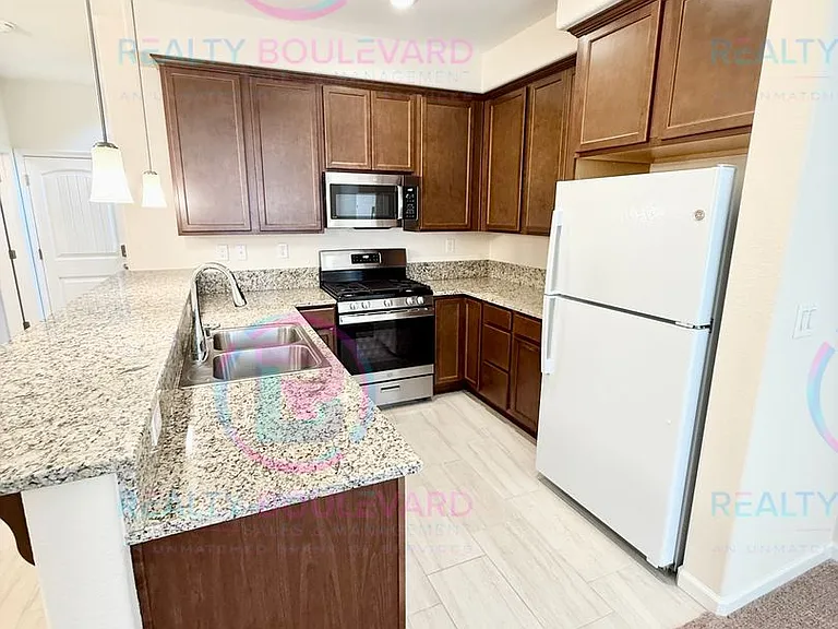 1019 Middle Gate Rd — Photo 3