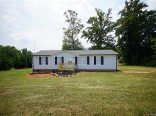6930 Vashti Rd, Hiddenite, NC 28636