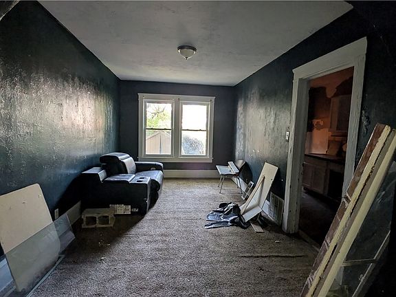 4th image of 9013 Harris Ave