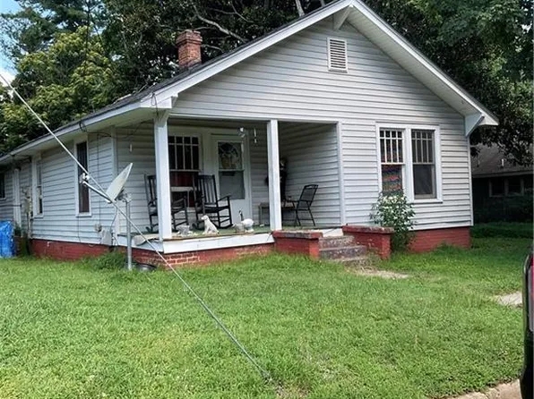 123 W Green Ct, Greensboro, NC 27407