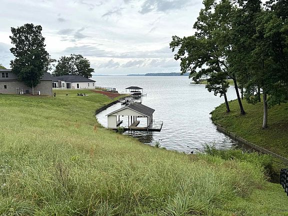 3rd image of 1910 Lingerlost Rd