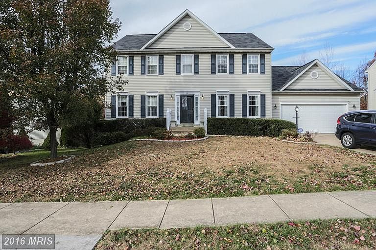 1st image of 70 Basalt Dr