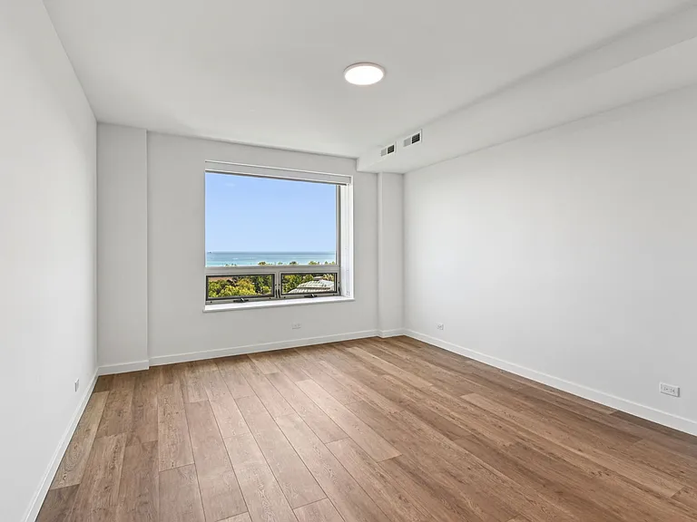 The Nest at Lincoln Park West — Photo 103