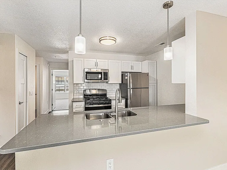 Eagle Ridge Apartment Homes — Photo 79
