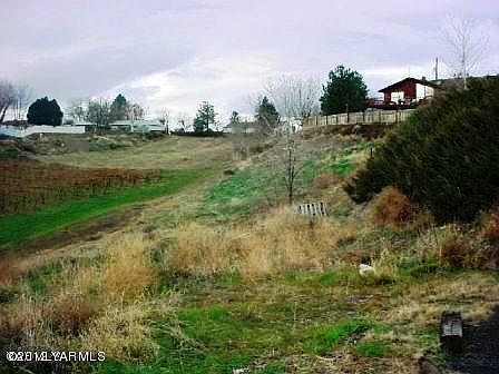 1st image of 948 Ann Ave