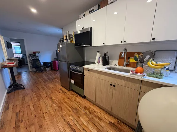 235 West 18th Street image 1 of 10