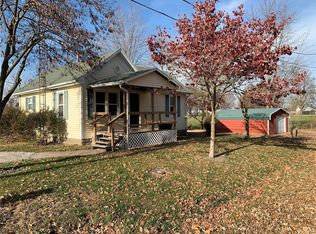 804 W Monroe St, Witt, IL 62094
