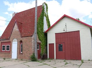 221 Mill St, Clermont, IA 52135