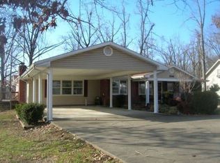 5245 Hendron Rd, Paducah, KY 42003