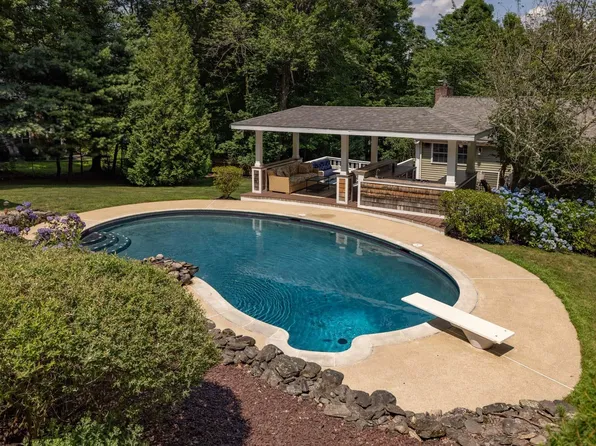 138 Stratham Heights Road, Stratham, NH 03885