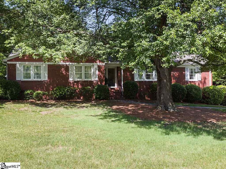 1st image of 7 Briarwood Blvd
