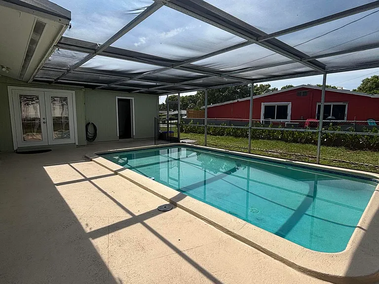 9109 Bamboo Dr — Photo 1