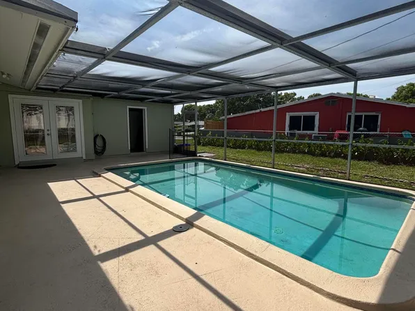 9109 Bamboo Dr, Palm Beach Gardens, FL 33410