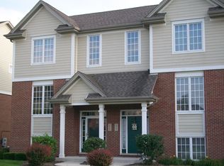 10702 Dani Ln, Orland Park, IL 60462