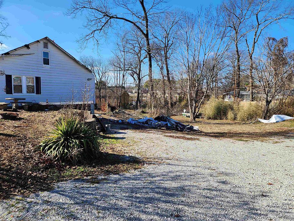 2nd image of 1511 Hermitage Dr