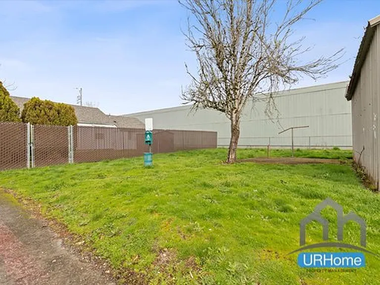 120 SE 143rd Ave — Photo 26