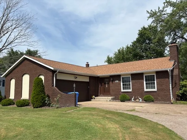 8781 Ennis Dr, Erie, PA 16509